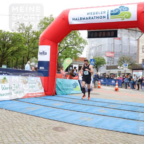 05.05.2024 - 7. Wedeler Halbmarathon Strokosch-Dieckow http://msf.ph/oto/6224285 05.05.2024 11:23:46 Ziel 483, 602, 774, 811, 829 meine-sportfotos.de