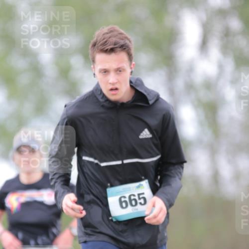 05.05.2024 - 7. Wedeler Halbmarathon H.Heesch http://msf.ph/oto/6224335 05.05.2024 11:22:09 Laufen 665 meine-sportfotos.de