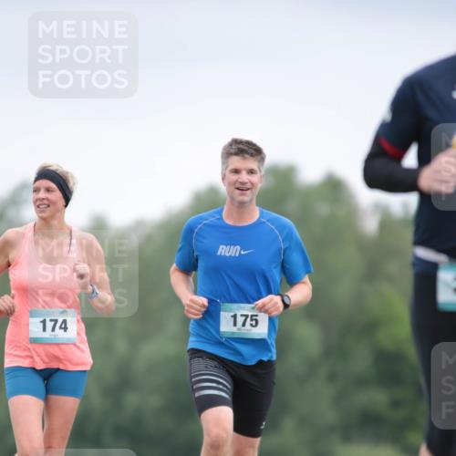 05.05.2024 - 7. Wedeler Halbmarathon H.Heesch http://msf.ph/oto/6224352 05.05.2024 11:14:41 Laufen 174, 175 meine-sportfotos.de
