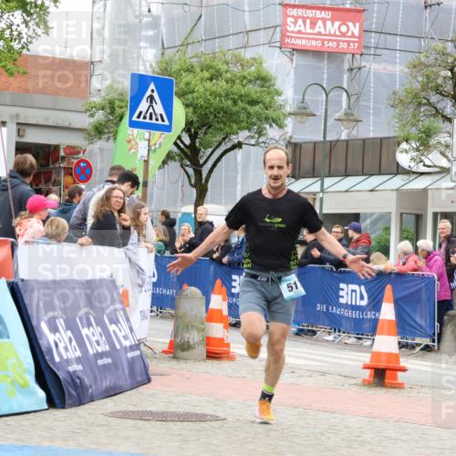 05.05.2024 - 7. Wedeler Halbmarathon Strokosch-Dieckow http://msf.ph/oto/6224486 05.05.2024 11:24:04 Ziel 517 meine-sportfotos.de