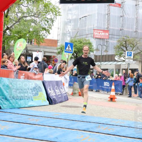 05.05.2024 - 7. Wedeler Halbmarathon Strokosch-Dieckow http://msf.ph/oto/6224508 05.05.2024 11:24:05 Ziel 517 meine-sportfotos.de