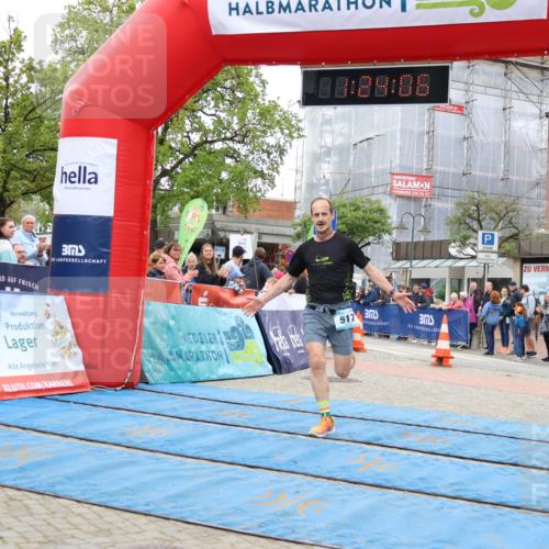 05.05.2024 - 7. Wedeler Halbmarathon Strokosch-Dieckow http://msf.ph/oto/6224530 05.05.2024 11:24:05 Ziel 517 meine-sportfotos.de