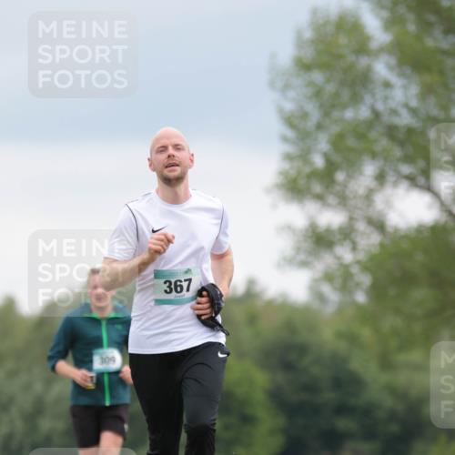 05.05.2024 - 7. Wedeler Halbmarathon H.Heesch http://msf.ph/oto/6224532 05.05.2024 11:14:57 Laufen 309, 367 meine-sportfotos.de