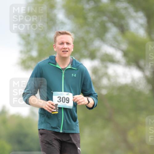 05.05.2024 - 7. Wedeler Halbmarathon H.Heesch http://msf.ph/oto/6224619 05.05.2024 11:15:01 Laufen 20, 309 meine-sportfotos.de