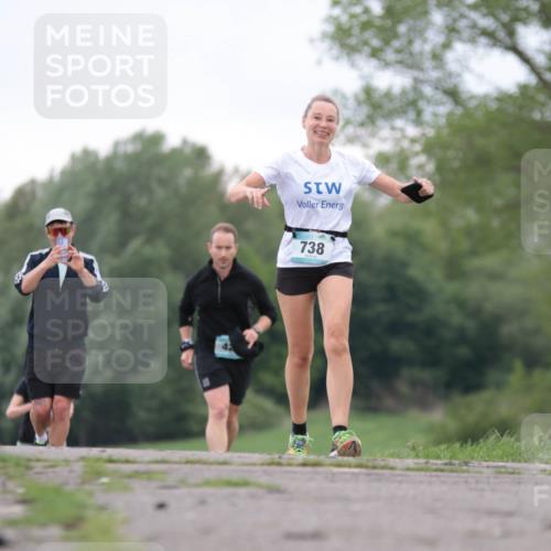 05.05.2024 - 7. Wedeler Halbmarathon H.Heesch http://msf.ph/oto/6224629 05.05.2024 11:23:07 Laufen 34, 738 meine-sportfotos.de