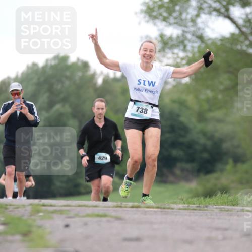 05.05.2024 - 7. Wedeler Halbmarathon H.Heesch http://msf.ph/oto/6224632 05.05.2024 11:23:07 Laufen 429, 738 meine-sportfotos.de
