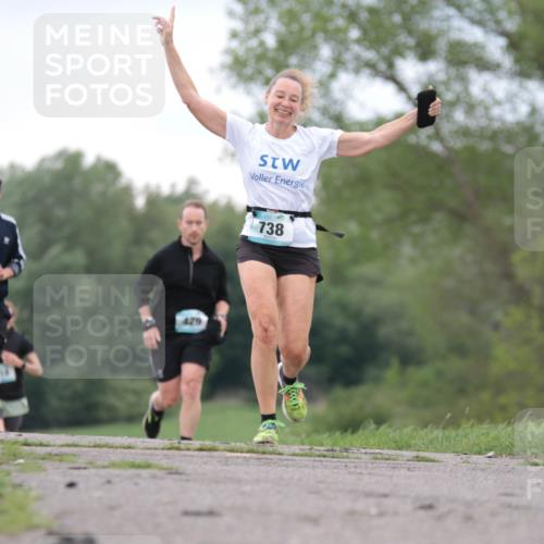 05.05.2024 - 7. Wedeler Halbmarathon H.Heesch http://msf.ph/oto/6224641 05.05.2024 11:23:08 Laufen 429, 738 meine-sportfotos.de