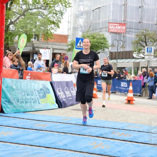 05.05.2024 - 7. Wedeler Halbmarathon Strokosch-Dieckow http://msf.ph/oto/6224691 05.05.2024 11:24:35 Ziel 76, 389, 913 meine-sportfotos.de
