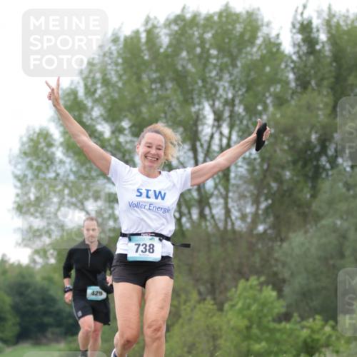 05.05.2024 - 7. Wedeler Halbmarathon H.Heesch http://msf.ph/oto/6224693 05.05.2024 11:23:11 Laufen 429, 738 meine-sportfotos.de