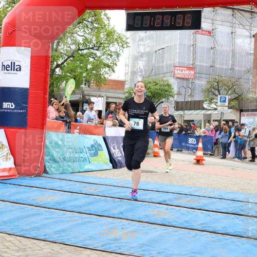 05.05.2024 - 7. Wedeler Halbmarathon Strokosch-Dieckow http://msf.ph/oto/6224704 05.05.2024 11:24:35 Ziel 76, 389, 913 meine-sportfotos.de