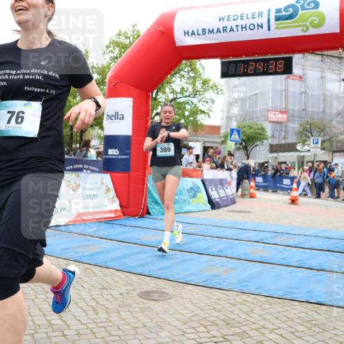 05.05.2024 - 7. Wedeler Halbmarathon Strokosch-Dieckow http://msf.ph/oto/6224736 05.05.2024 11:24:37 Ziel 76, 389 meine-sportfotos.de