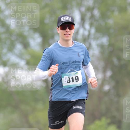 05.05.2024 - 7. Wedeler Halbmarathon H.Heesch http://msf.ph/oto/6224759 05.05.2024 11:15:29 Laufen 819, 1 meine-sportfotos.de