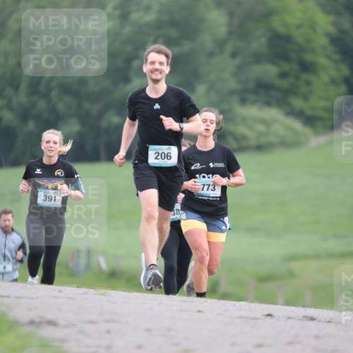 05.05.2024 - 7. Wedeler Halbmarathon H.Heesch http://msf.ph/oto/6224989 05.05.2024 11:16:46 Laufen 206, 1010, 773, 391, 8 meine-sportfotos.de