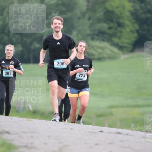 05.05.2024 - 7. Wedeler Halbmarathon H.Heesch http://msf.ph/oto/6224991 05.05.2024 11:16:46 Laufen 391, 206, 773 meine-sportfotos.de