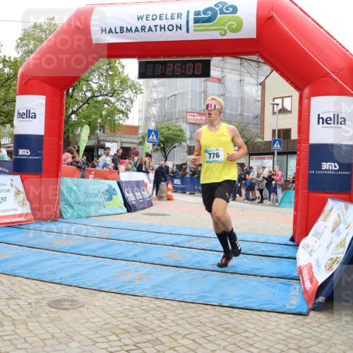 05.05.2024 - 7. Wedeler Halbmarathon Strokosch-Dieckow http://msf.ph/oto/6225018 05.05.2024 11:24:59 Ziel 281, 776 meine-sportfotos.de