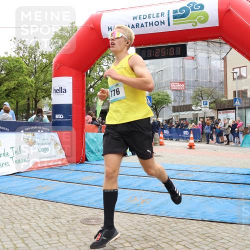 05.05.2024 - 7. Wedeler Halbmarathon Strokosch-Dieckow http://msf.ph/oto/6225026 05.05.2024 11:25:00 Ziel 198, 281, 776 meine-sportfotos.de