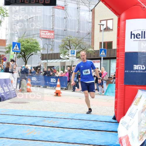05.05.2024 - 7. Wedeler Halbmarathon Strokosch-Dieckow http://msf.ph/oto/6225036 05.05.2024 11:25:07 Ziel 198 meine-sportfotos.de