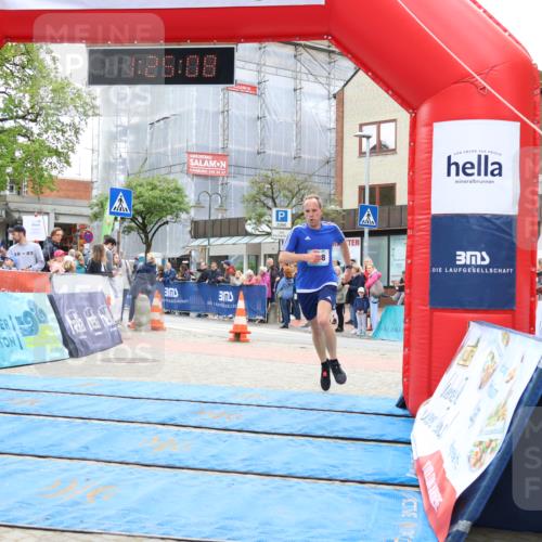 05.05.2024 - 7. Wedeler Halbmarathon Strokosch-Dieckow http://msf.ph/oto/6225037 05.05.2024 11:25:07 Ziel 198 meine-sportfotos.de