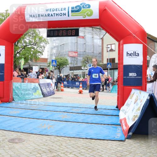 05.05.2024 - 7. Wedeler Halbmarathon Strokosch-Dieckow http://msf.ph/oto/6225042 05.05.2024 11:25:07 Ziel 198 meine-sportfotos.de