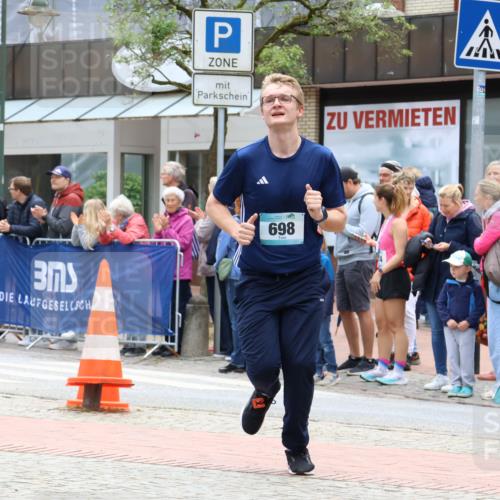 05.05.2024 - 7. Wedeler Halbmarathon Strokosch-Dieckow http://msf.ph/oto/6225106 05.05.2024 11:26:04 Ziel 698 meine-sportfotos.de
