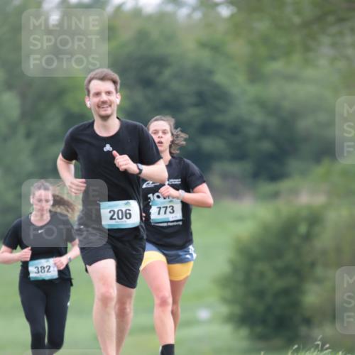 05.05.2024 - 7. Wedeler Halbmarathon H.Heesch http://msf.ph/oto/6225136 05.05.2024 11:16:48 Laufen 382, 206, 773 meine-sportfotos.de