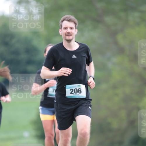 05.05.2024 - 7. Wedeler Halbmarathon H.Heesch http://msf.ph/oto/6225149 05.05.2024 11:16:50 Laufen 206 meine-sportfotos.de