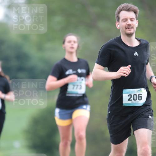 05.05.2024 - 7. Wedeler Halbmarathon H.Heesch http://msf.ph/oto/6225189 05.05.2024 11:16:51 Laufen 206 meine-sportfotos.de