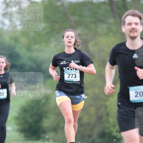 05.05.2024 - 7. Wedeler Halbmarathon H.Heesch http://msf.ph/oto/6225195 05.05.2024 11:16:51 Laufen 82, 1010, 773, 92, 20 meine-sportfotos.de