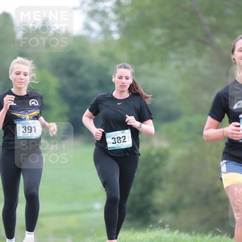 05.05.2024 - 7. Wedeler Halbmarathon H.Heesch http://msf.ph/oto/6225211 05.05.2024 11:16:52 Laufen 391, 382 meine-sportfotos.de