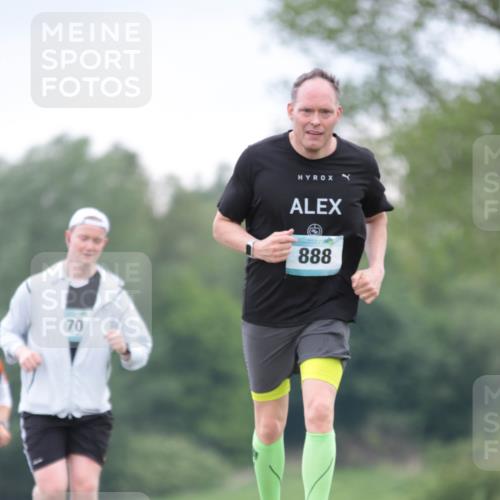 05.05.2024 - 7. Wedeler Halbmarathon H.Heesch http://msf.ph/oto/6225237 05.05.2024 11:24:33 Laufen 70, 888 meine-sportfotos.de