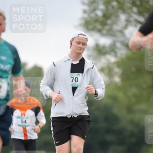 05.05.2024 - 7. Wedeler Halbmarathon H.Heesch http://msf.ph/oto/6225245 05.05.2024 11:24:36 Laufen 70, 70, 54 meine-sportfotos.de