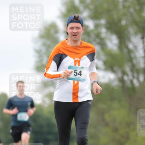 05.05.2024 - 7. Wedeler Halbmarathon H.Heesch http://msf.ph/oto/6225261 05.05.2024 11:24:42 Laufen 54, 52 meine-sportfotos.de