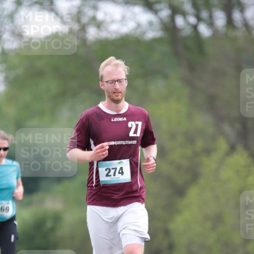 05.05.2024 - 7. Wedeler Halbmarathon H.Heesch http://msf.ph/oto/6225405 05.05.2024 11:17:20 Laufen 59, 69, 27, 274 meine-sportfotos.de