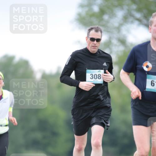 05.05.2024 - 7. Wedeler Halbmarathon H.Heesch http://msf.ph/oto/6225417 05.05.2024 11:25:40 Laufen 308, 61 meine-sportfotos.de