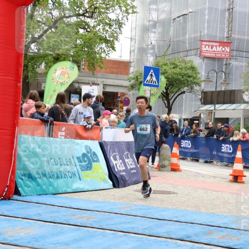 05.05.2024 - 7. Wedeler Halbmarathon Strokosch-Dieckow http://msf.ph/oto/6225445 05.05.2024 11:26:33 Ziel 662, 682 meine-sportfotos.de