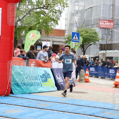 05.05.2024 - 7. Wedeler Halbmarathon Strokosch-Dieckow http://msf.ph/oto/6225455 05.05.2024 11:26:33 Ziel 662, 682 meine-sportfotos.de