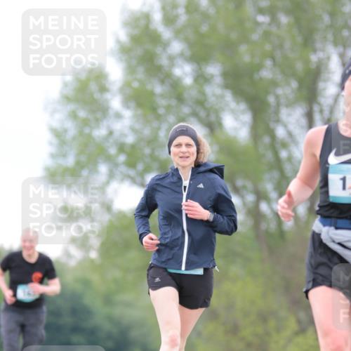 05.05.2024 - 7. Wedeler Halbmarathon H.Heesch http://msf.ph/oto/6225467 05.05.2024 11:26:04 Laufen 1 meine-sportfotos.de