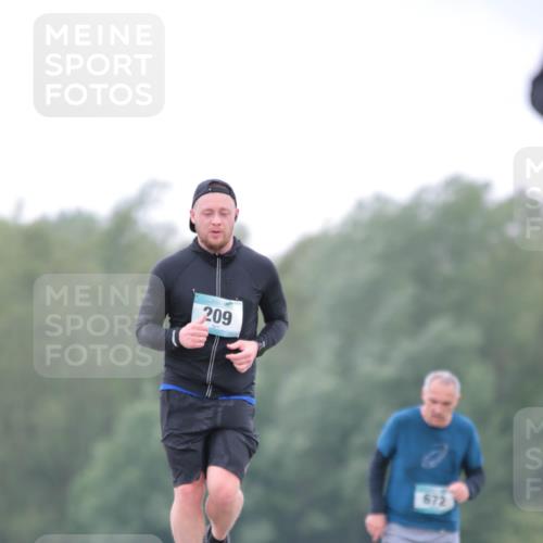 05.05.2024 - 7. Wedeler Halbmarathon H.Heesch http://msf.ph/oto/6225483 05.05.2024 11:26:12 Laufen 209, 672 meine-sportfotos.de