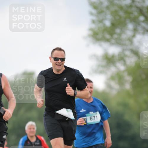 05.05.2024 - 7. Wedeler Halbmarathon H.Heesch http://msf.ph/oto/6225519 05.05.2024 11:26:36 Laufen 671 meine-sportfotos.de