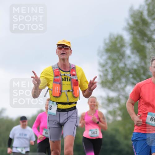 05.05.2024 - 7. Wedeler Halbmarathon H.Heesch http://msf.ph/oto/6225554 05.05.2024 11:26:46 Laufen 562, 60 meine-sportfotos.de