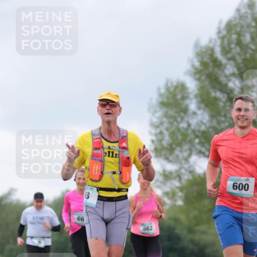 05.05.2024 - 7. Wedeler Halbmarathon H.Heesch http://msf.ph/oto/6225555 05.05.2024 11:26:46 Laufen 66, 562, 600 meine-sportfotos.de