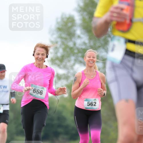 05.05.2024 - 7. Wedeler Halbmarathon H.Heesch http://msf.ph/oto/6225556 05.05.2024 11:26:48 Laufen 666, 562 meine-sportfotos.de
