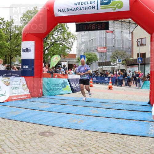 05.05.2024 - 7. Wedeler Halbmarathon Strokosch-Dieckow http://msf.ph/oto/6225611 05.05.2024 11:26:52 Ziel 848 meine-sportfotos.de