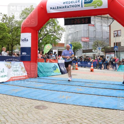 05.05.2024 - 7. Wedeler Halbmarathon Strokosch-Dieckow http://msf.ph/oto/6225617 05.05.2024 11:26:52 Ziel 848 meine-sportfotos.de