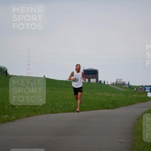 05.05.2024 - 7. Wedeler Halbmarathon Fuchs,  Jonas http://msf.ph/oto/6232309 05.05.2024 11:09:07 Laufen 739 meine-sportfotos.de