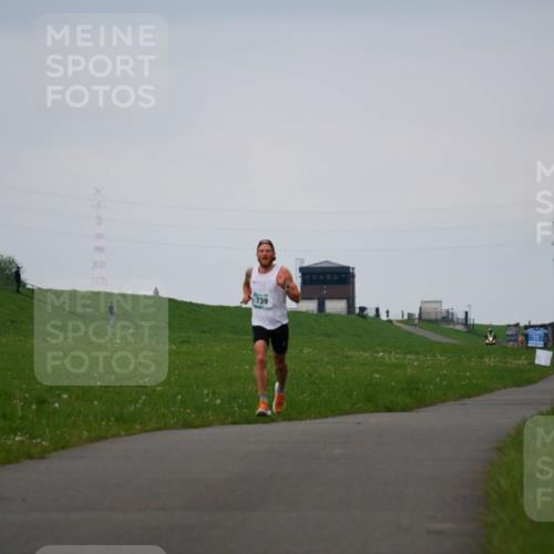 05.05.2024 - 7. Wedeler Halbmarathon Fuchs,  Jonas http://msf.ph/oto/6232311 05.05.2024 11:09:08 Laufen 739 meine-sportfotos.de