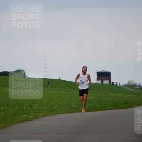 05.05.2024 - 7. Wedeler Halbmarathon Fuchs,  Jonas http://msf.ph/oto/6232315 05.05.2024 11:09:08 Laufen  meine-sportfotos.de