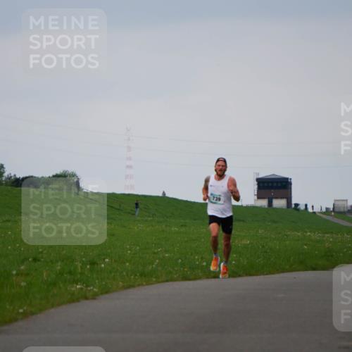 05.05.2024 - 7. Wedeler Halbmarathon Fuchs,  Jonas http://msf.ph/oto/6232316 05.05.2024 11:09:08 Laufen  meine-sportfotos.de