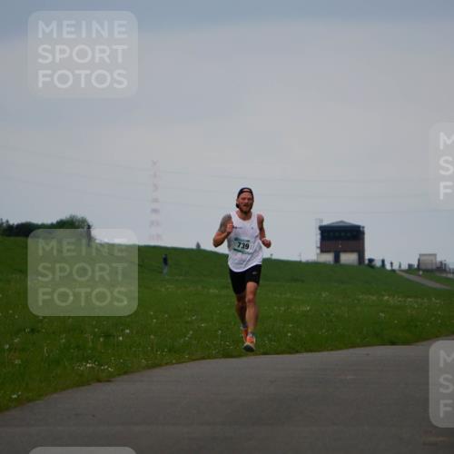 05.05.2024 - 7. Wedeler Halbmarathon Fuchs,  Jonas http://msf.ph/oto/6232318 05.05.2024 11:09:09 Laufen 739 meine-sportfotos.de