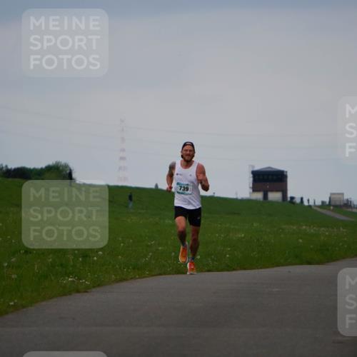 05.05.2024 - 7. Wedeler Halbmarathon Fuchs,  Jonas http://msf.ph/oto/6232320 05.05.2024 11:09:10 Laufen 739 meine-sportfotos.de